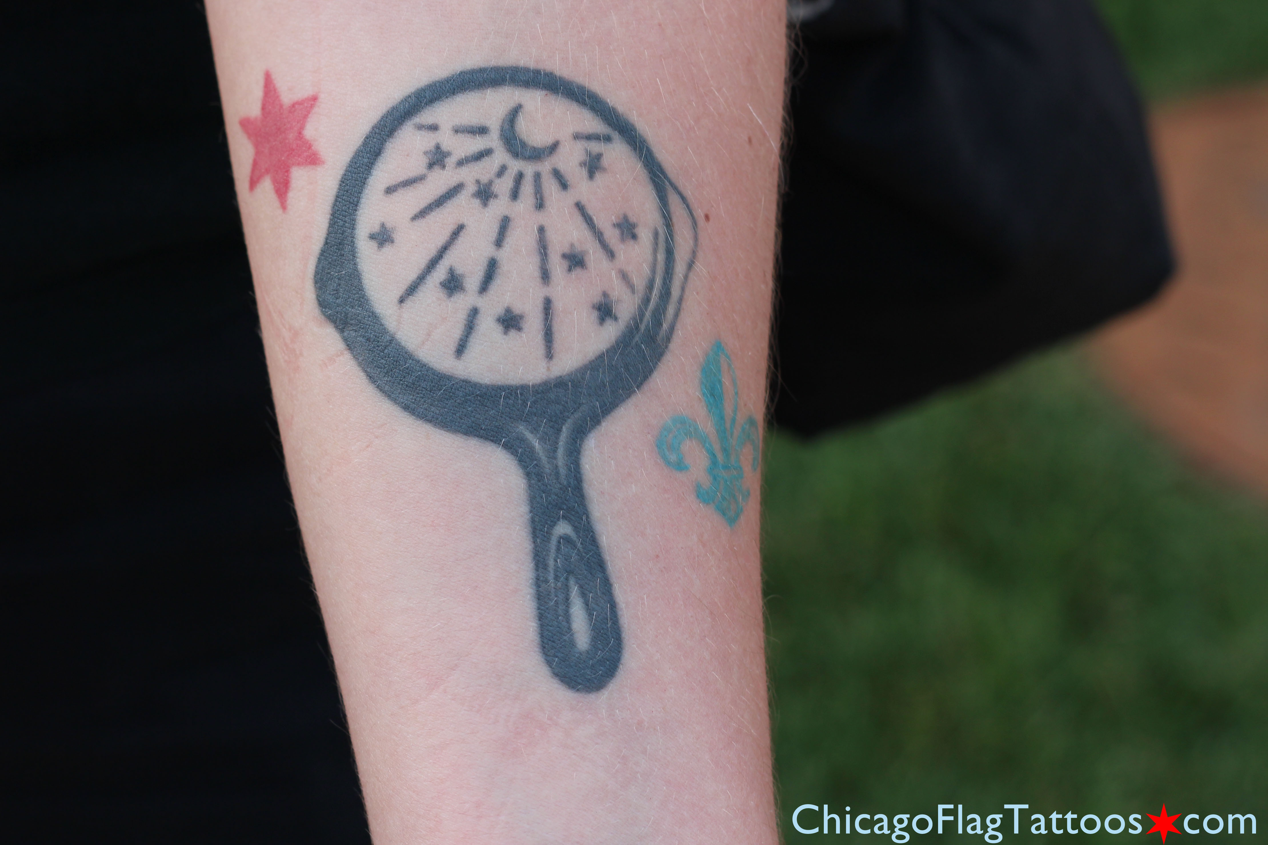 http://chicagoflagtattoos.com/img/cinnamon_cooper_tattoo.jpg